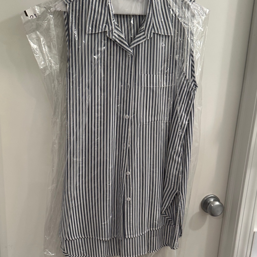 Beachlunchlounge light black and White Striped Top